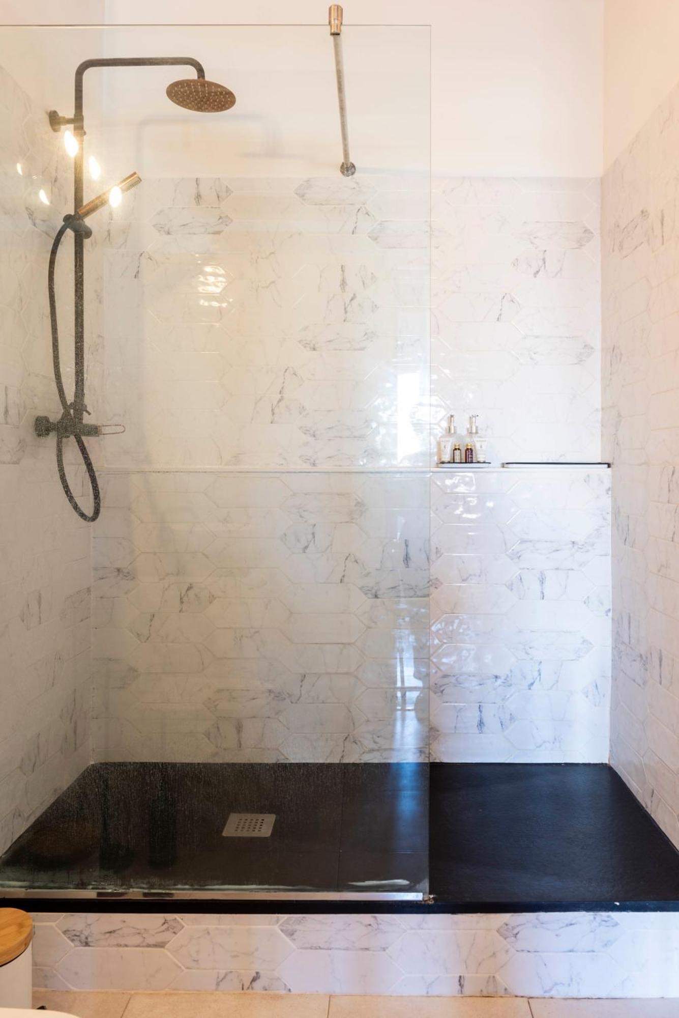 Enchanting 2 Bedroom Flat With Terrace Near Placa Espanya Barcellona Esterno foto