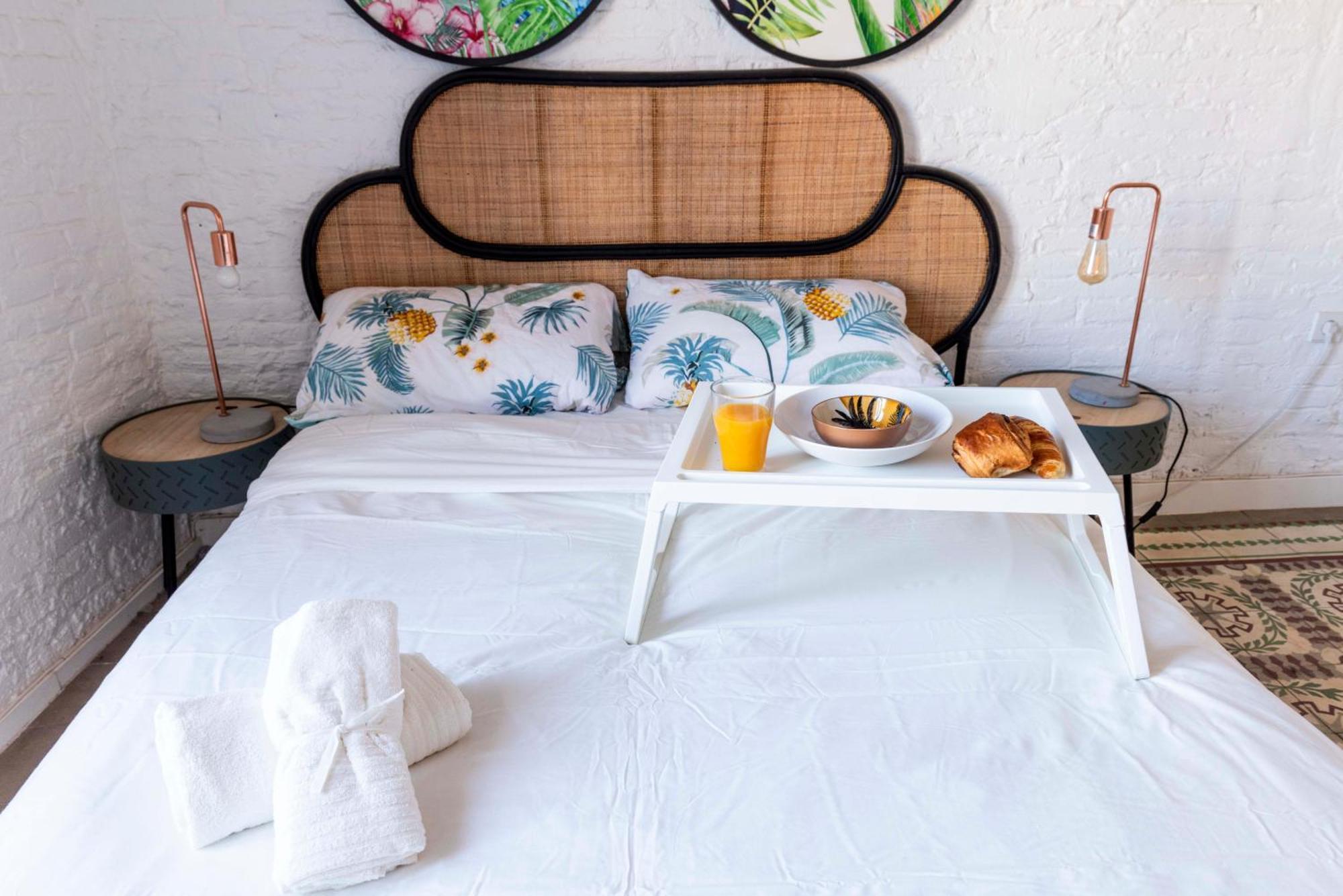 Enchanting 2 Bedroom Flat With Terrace Near Placa Espanya Barcellona Esterno foto
