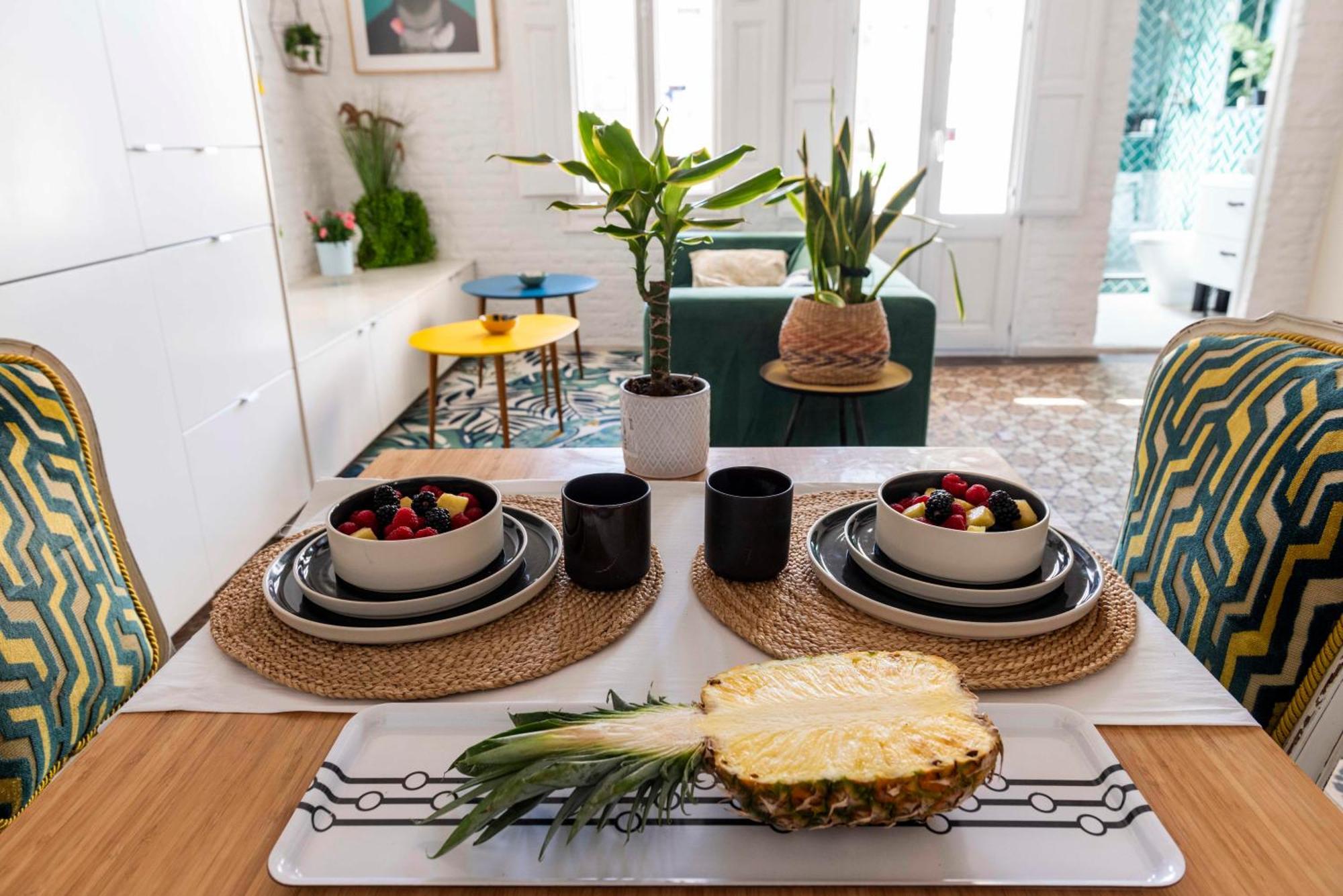 Enchanting 2 Bedroom Flat With Terrace Near Placa Espanya Barcellona Esterno foto